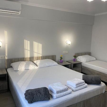 Гостевой Дом Атакар Hotel Gagra Kültér fotó